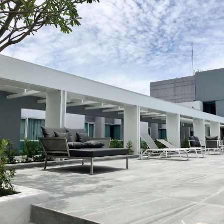 Crystal Hotel Hat Yai Ngoại thất bức ảnh