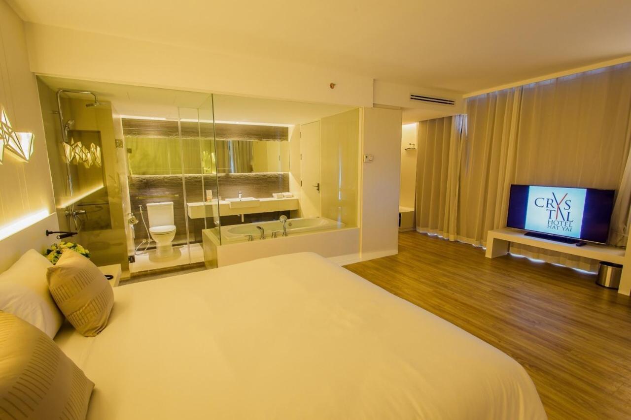Crystal Hotel Hat Yai Phòng bức ảnh
