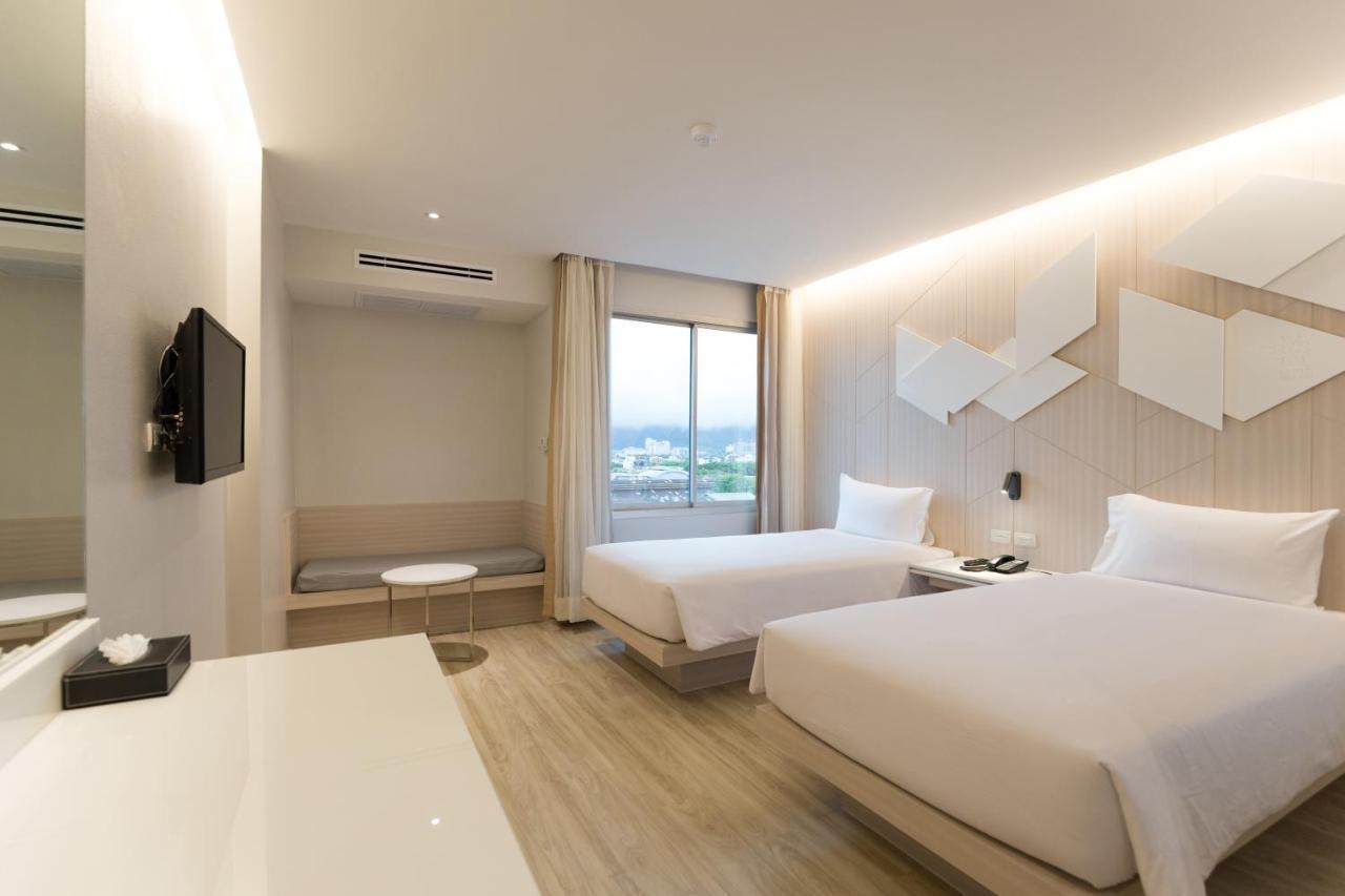 Crystal Hotel Hat Yai Ngoại thất bức ảnh