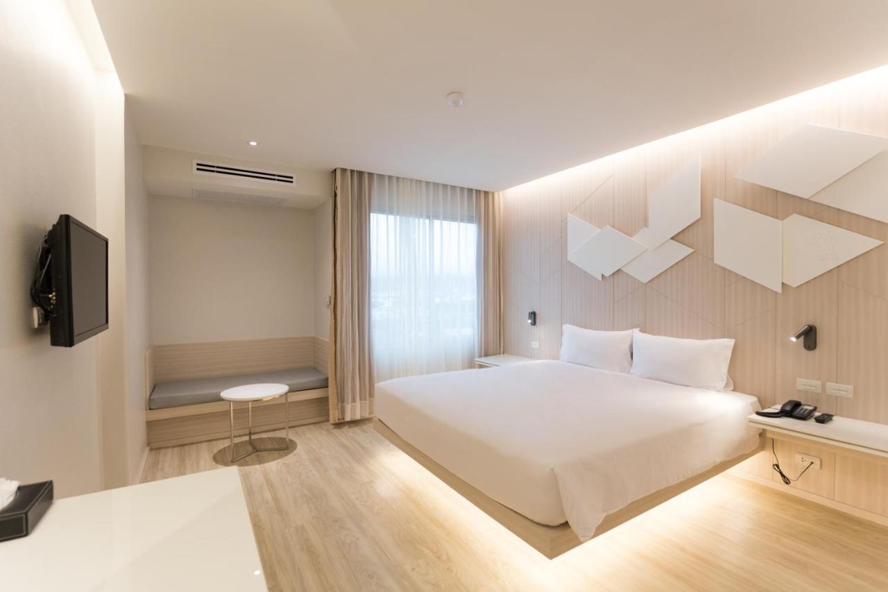 Crystal Hotel Hat Yai Ngoại thất bức ảnh