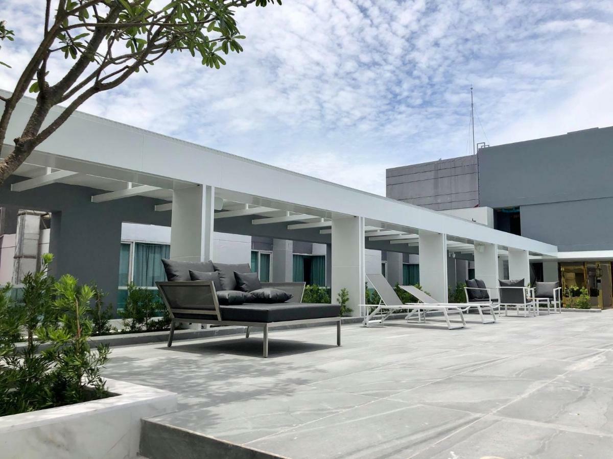 Crystal Hotel Hat Yai Ngoại thất bức ảnh