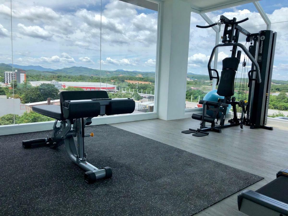 Crystal Hotel Hat Yai Ngoại thất bức ảnh